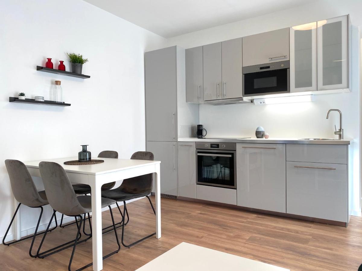 White Inn - Ferienwohnung Mit Terrasse Мюрццушлаґ Екстер'єр фото